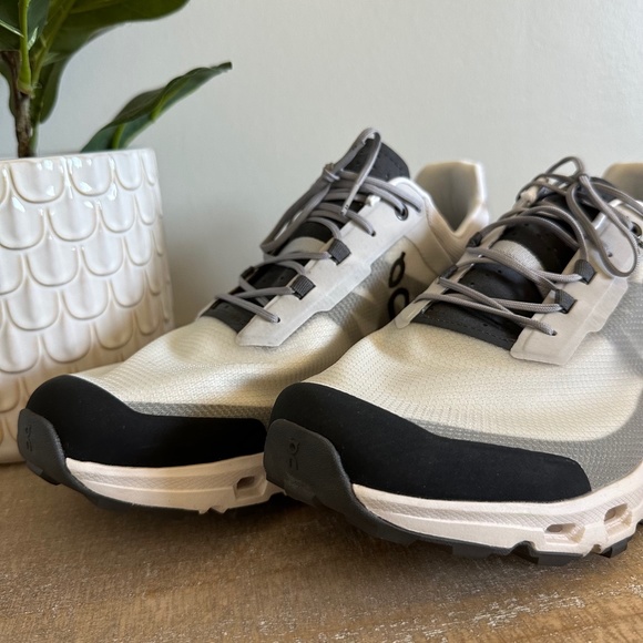 On Cloudvista Low Top Trail Sneakers | 10.5 - Picture 2 of 9